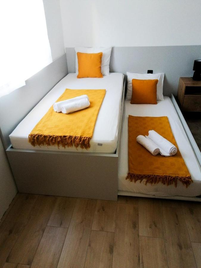 Evita Studio Apartment Karlovac Bagian luar foto
