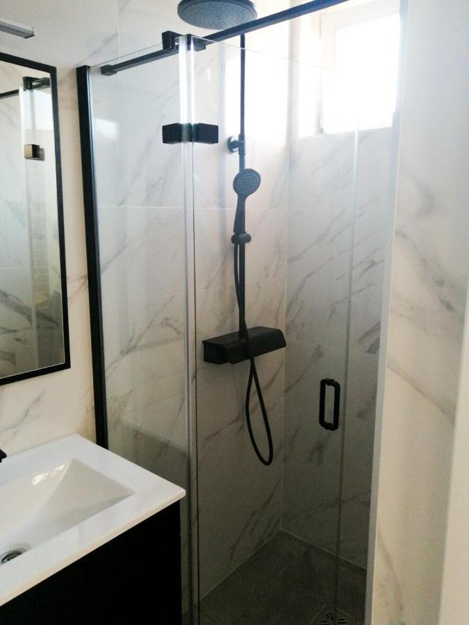 Evita Studio Apartment Karlovac Bagian luar foto