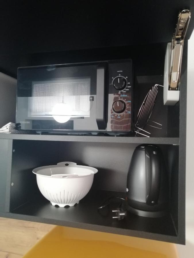 Evita Studio Apartment Karlovac Bagian luar foto