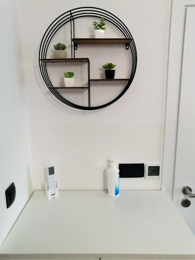 Evita Studio Apartment Karlovac Bagian luar foto